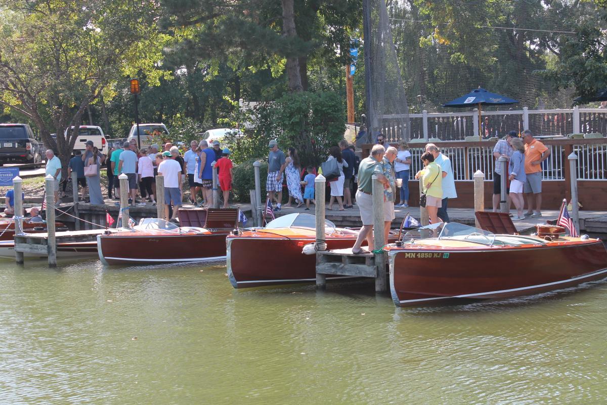 Gull lake wooden boat show